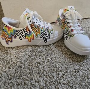 Sketchers SNOOP DOG slide On Sneakers with Rainbow Drip Design NEW